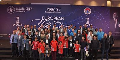 Avrupa Yaş Kategori Şampiyonalarında 3 Kupa 6 Madalya!