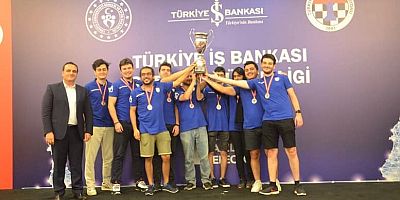 Satranç Süper Lig Şampiyonu Göktürk!